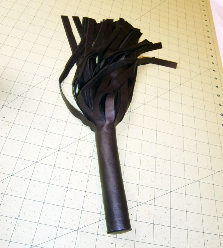 BDSM DIY Flogger