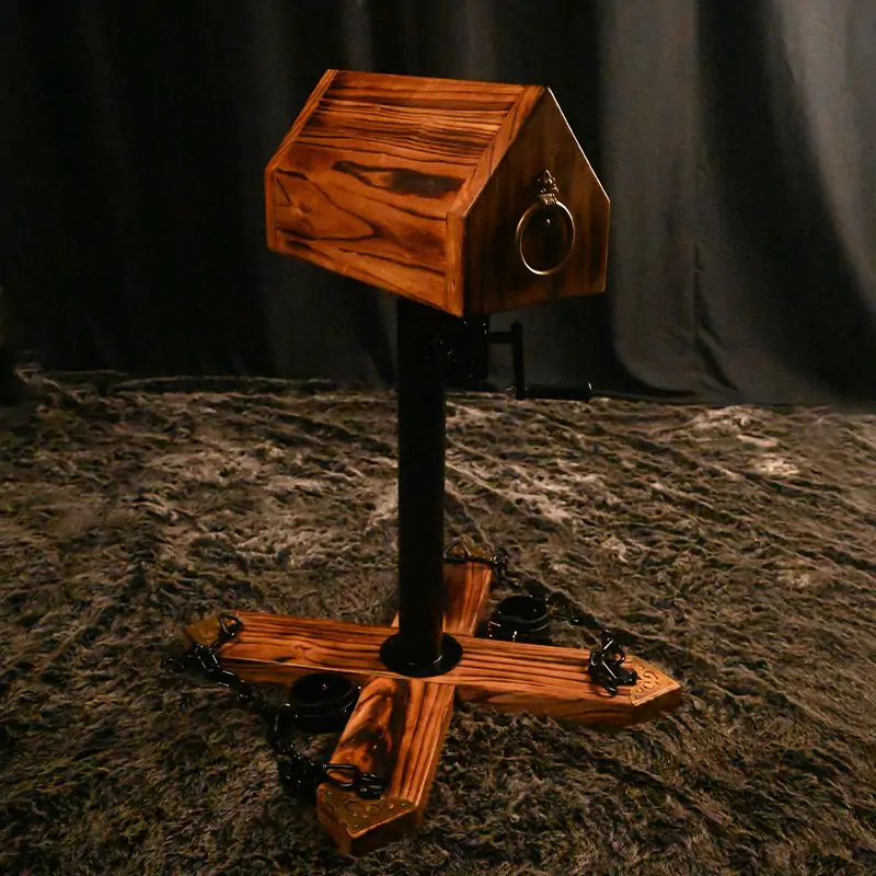 Wooden horse Chevalet